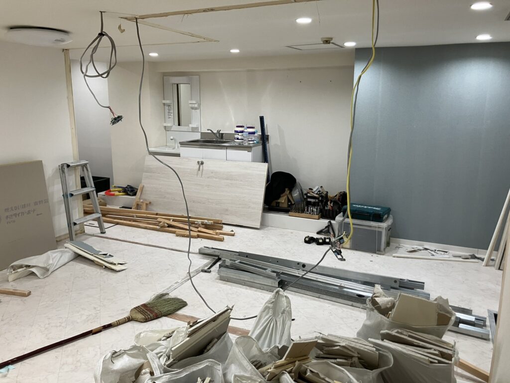 新宿区　民泊　リノベ工事
