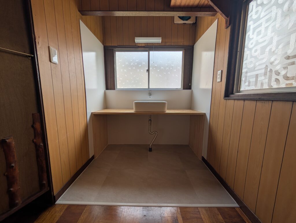墨田区　戸建　賃貸物件　リフォーム　造作　洗面台