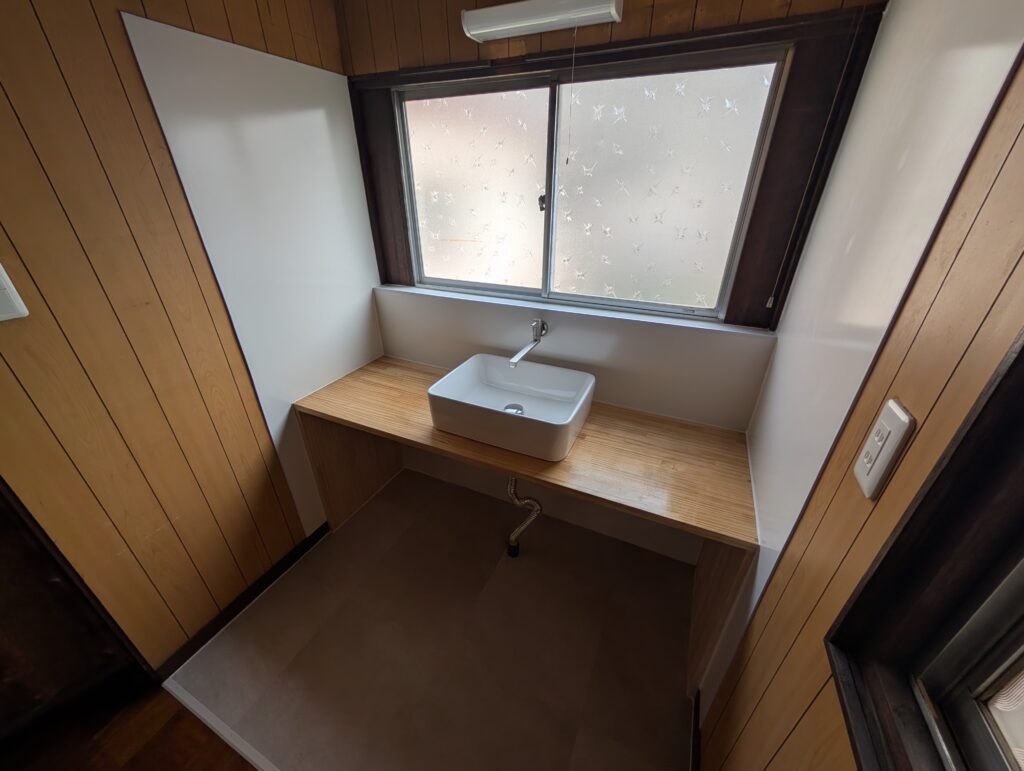 墨田区　戸建　賃貸物件　リフォーム　造作　洗面台