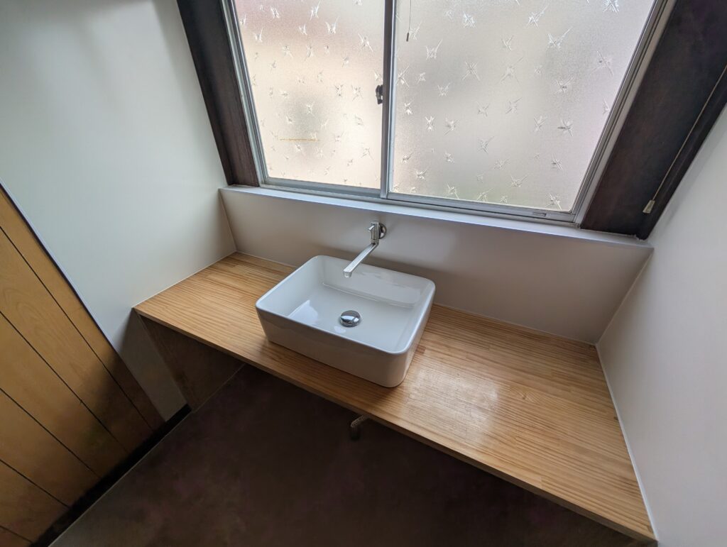 墨田区　戸建　賃貸物件　リフォーム　造作　洗面台